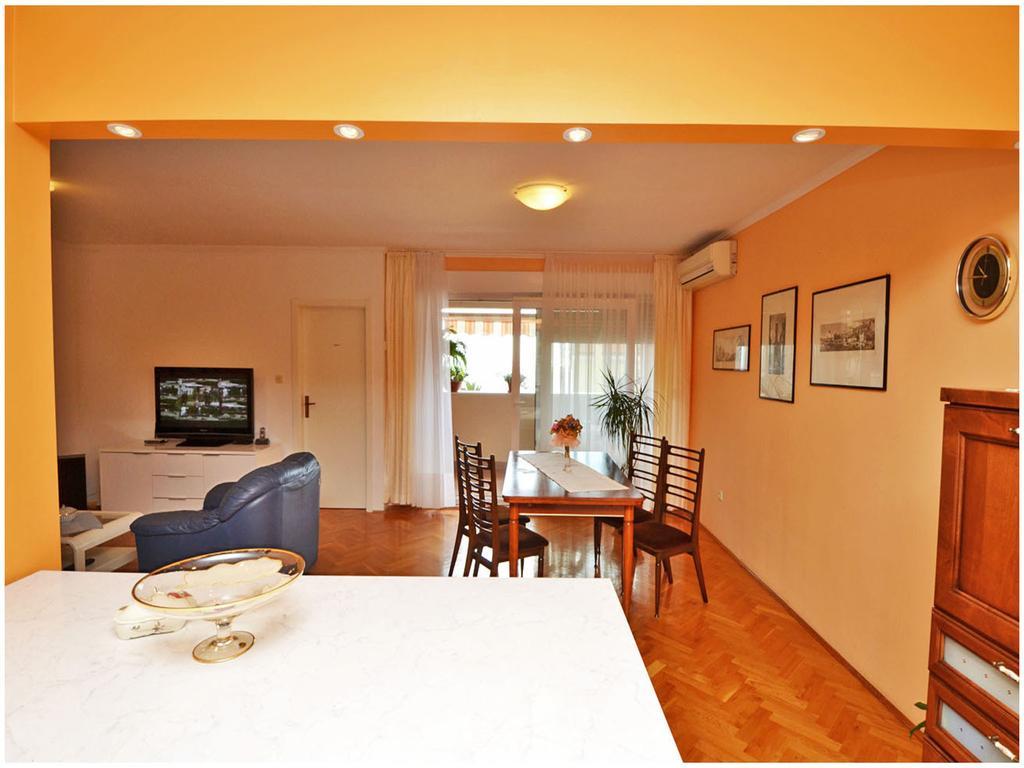 Apartment Laura Podstrana Camera foto