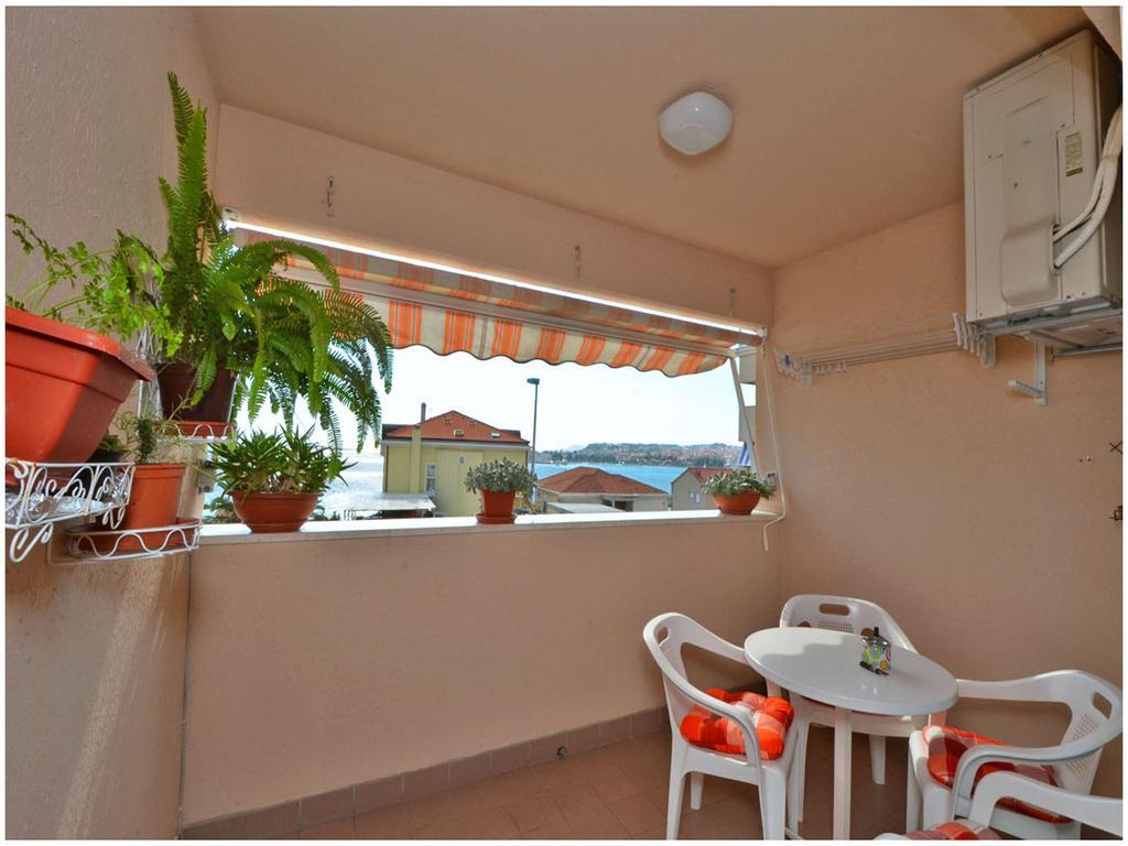 Apartment Laura Podstrana Camera foto